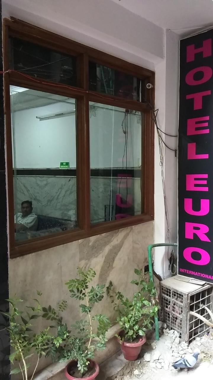 Hotel Euro International New Delhi Exteriör bild